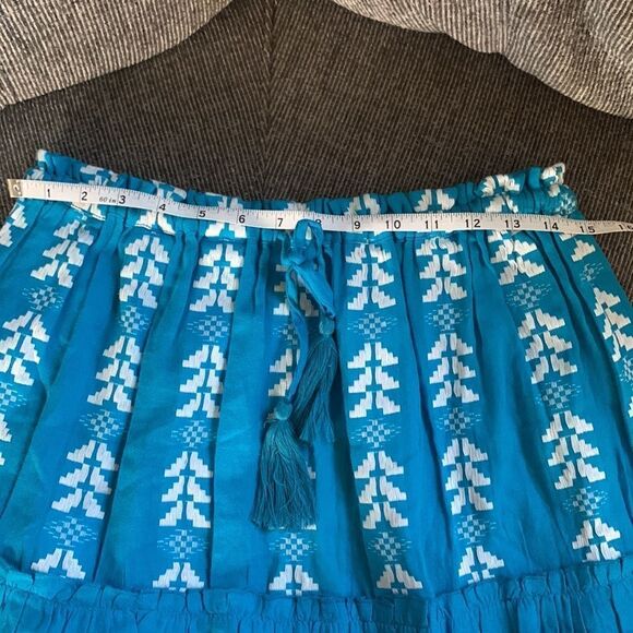 Elan blue with white arrow tribal design skirt with ruffle sz med - Picture 9 of 14